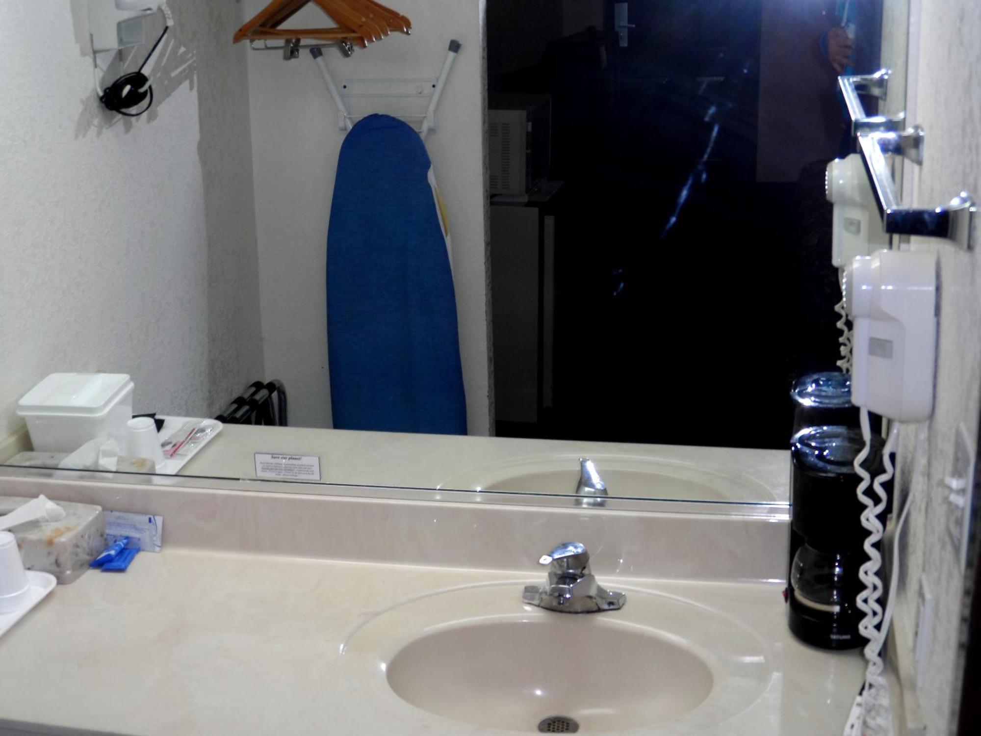 Budgetel Inn Houston/Nasa ウェブスター エクステリア 写真